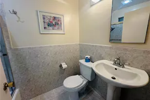 22427 Vanowen St, West Hills, CA 91307 - Photo 16