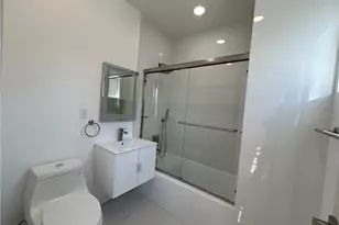 10363 Commerce Ave, Tujunga, CA 91042 - Photo 14