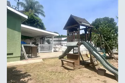 20551 Saticoy Street, Winnetka, CA 91306 - Photo 16