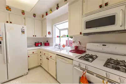 11465 Fox Hollow Lane, Pacoima, CA 91331 - Photo 10