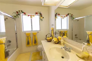 11465 Fox Hollow Ln, Pacoima, CA 91331 - Photo 16