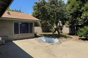 24389 La Glorita Cir, Newhall, CA 91321 - Photo 28