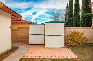 43629 Rembrandt St, Lancaster, CA 93535 - Photo 26
