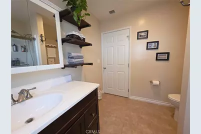 14334 Tiara Street, Van Nuys, CA 91401 - Photo 8