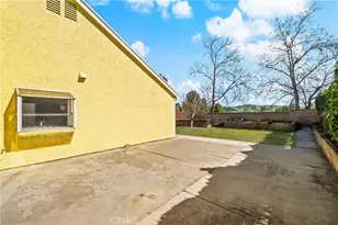 31906 Green Hill Dr, Castaic, CA 91384 - Photo 16