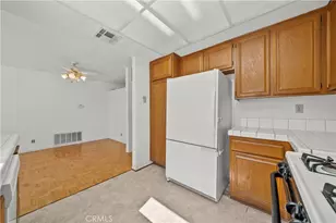 31906 Green Hill Dr, Castaic, CA 91384 - Photo 12