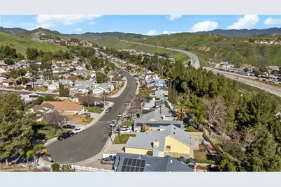 31906 Green Hill Drive, Castaic, CA 91384 - Photo 40