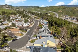 31906 Green Hill Dr, Castaic, CA 91384 - Photo 40