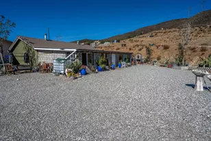 9555 1/2 Hierba Rd, Agua Dulce, CA 91390 - Photo 2