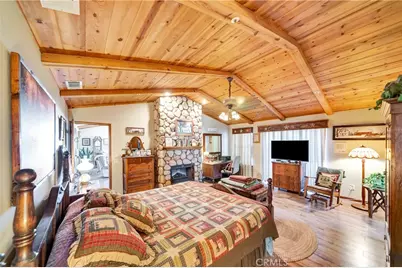 11720 Honeybee Lane, Juniper Hills, CA 93543 - Photo 28