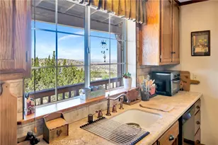 11720 Honeybee Ln, Juniper Hills, CA 93543 - Photo 24