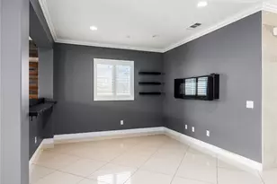 28002 Kenny Ln, Saugus, CA 91350 - Photo 8