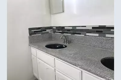 3887 S Van Ness Avenue, Los Angeles, CA 90062 - Photo 20