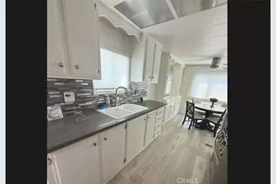 7800 Balboa Blvd # 11, Van Nuys, CA 91407 - Photo 4