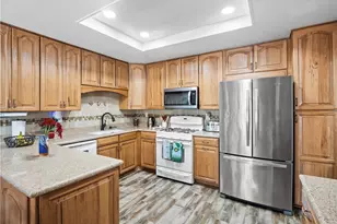 16610 Shinedale Dr, Canyon Country, CA 91387 - Photo 8