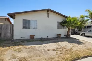 2010 Camino Del Sol, Oxnard, CA 93030 - Photo 2