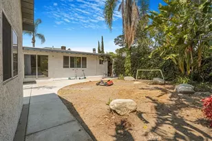 18352 Bessemer St, Tarzana, CA 91335 - Photo 36