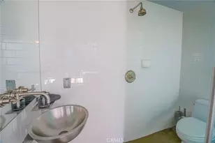 1011 N Orange Grove Ave, West Hollywood, CA 90046 - Photo 12