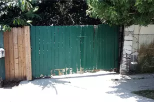 1127 N Commonwealth Ave, Los Angeles, CA 90029 - Photo 2
