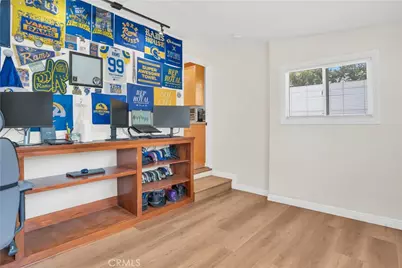 1343 N Whitnall Hwy, Burbank, CA 91505 - Photo 12