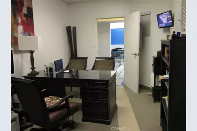 7830 Lankershim Boulevard, North Hollywood, CA 91605 - Photo 12