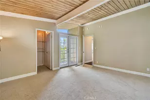 5102 Medina Rd, Woodland Hills, CA 91364 - Photo 22