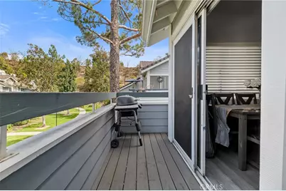 26750 Claudette Street #442, Canyon Country, CA 91351 - Photo 8
