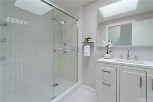 1040 N Curson Ave, West Hollywood, CA 90046 - Photo 16