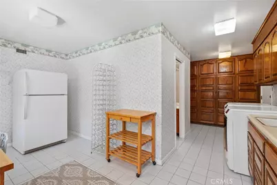 4751 Westchester Drive, Woodland Hills, CA 91364 - Photo 28