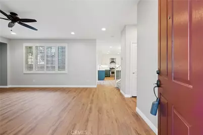 27446 Acacia Drive, Valencia, CA 91354 - Photo 4