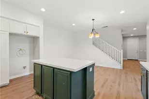 27446 Acacia Dr, Valencia, CA 91354 - Photo 12