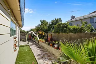 30602 San Martinez Rd, Val Verde, CA 91384 - Photo 20