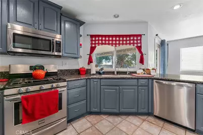 431 W 72nd Street, Rosamond, CA 93560 - Photo 6