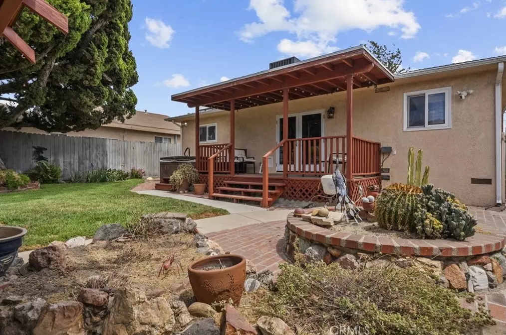 6425 Satsuma Ave, North Hollywood, CA 91606 - MLS SR25192656