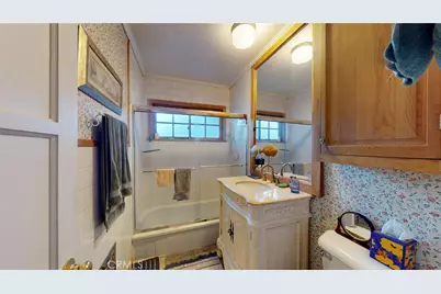 22542 Burbank Boulevard, Woodland Hills, CA 91367 - Photo 24