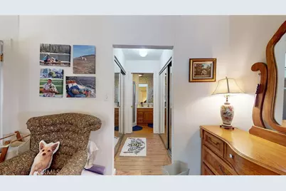 22542 Burbank Boulevard, Woodland Hills, CA 91367 - Photo 22