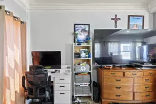 2245 W 27th St, Los Angeles, CA 90018 - Photo 12