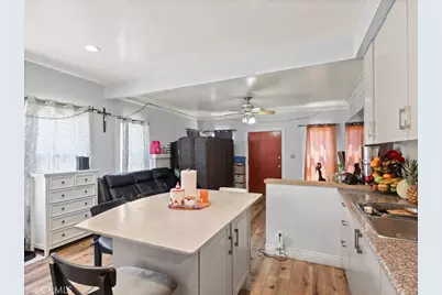 2245 W 27th Street, Los Angeles, CA 90018 - Photo 6