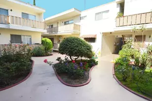 1755 N Berendo St, Los Angeles, CA 90027 - Photo 2