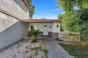 10122 Jovita Ave, Chatsworth, CA 91311 - Photo 2