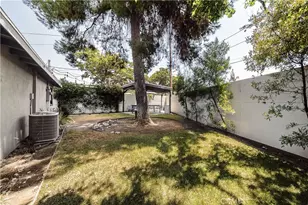 324 Chestnut Ave, Los Angeles, CA 90042 - Photo 24
