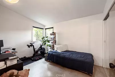 324 Chestnut Avenue, Los Angeles, CA 90042 - Photo 16