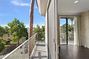 152 S Oakhurst Dr, Beverly Hills, CA 90212 - Photo 6