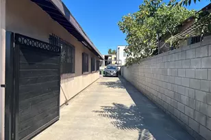 9122 S Hoover St, Los Angeles, CA 90044 - Photo 2