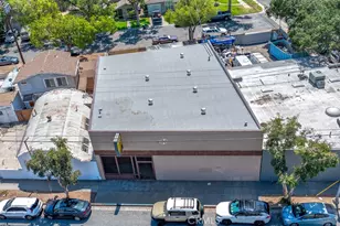 2076 E Walnut St, Pasadena, CA 91107 - Photo 1