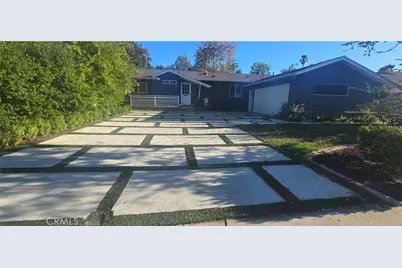 22128 Burton Street, Canoga Park, CA 91304 - Photo 4