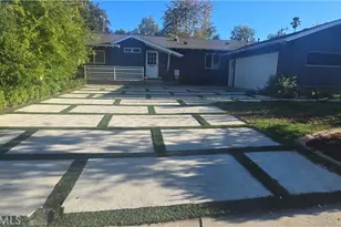 22128 Burton St, Canoga Park, CA 91304 - Photo 4