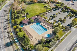 26821 Peppertree Dr, Valencia, CA 91381 - Photo 66