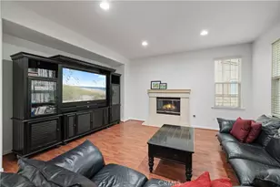 26821 Peppertree Dr, Valencia, CA 91381 - Photo 20