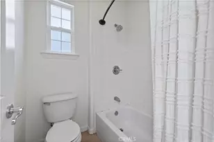 26821 Peppertree Dr, Valencia, CA 91381 - Photo 36